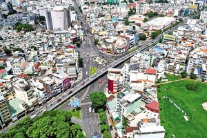 Sáp nhập đơn vị hành chính tại TP.HCM: Doanh nghiệp, người dân lo gặp khó