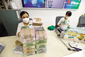 Mặt bằng lãi suất huy động vẫn ở mức thấp lịch sử, dù đã có khoảng 20 ngân hàng tăng lãi suất từ đầu năm đến nay.