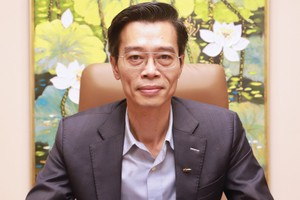 TS. Đàm Nhân Đức, Kinh tế trưởng Ngân hàng TMCP Quân Đội (MBBank), Tiến sĩ Đại học Paris Dauphine.