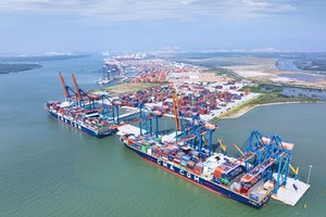 Lợi nhuận nhóm vận tải biển, hàng không được dự báo tăng trưởng tích cực trong quý III/2025