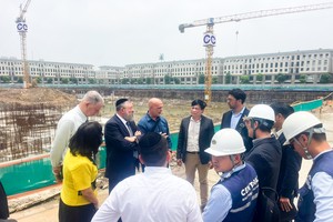 Central - Đại diện Việt Nam góp mặt trong chương trình tái xây dựng cơ sở hạ tầng Israel 