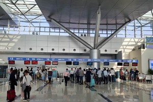 Bên trong nhà ga hành khách Cảng hàng không quốc tế Cần Thơ.