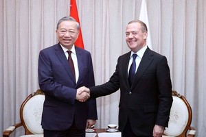 Tổng Bí thư Tô Lâm và đồng chí Dmitry Medvedev. Ảnh: Thống Nhất.