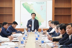 Bí thư Tỉnh uỷ Quảng Trị Nguyễn Văn Phương làm việc với Ban quản lý KKT tỉnh và các sở ban ngành liên quan đến tình hình hoạt động tại KKT Hòn La