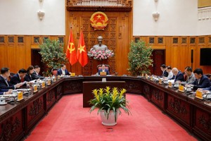 Thủ tướng Phạm Minh Chính chủ trì cuộc họp với Tổ công tác bảo đảm an ninh năng lượng - Ảnh: VGP.