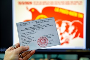 Việc chuẩn bị đầy đủ giấy tờ khi đi bầu cử, đặc biệt là thẻ cử tri, sẽ giúp quá trình bỏ phiếu diễn ra thuận lợi, đồng thời bảo đảm tính minh bạch và chính xác của cuộc bầu cử.