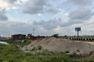 Tại Hải Phòng, khu công nghiệp Tràng Duệ 3 do CTCP Khu công nghiệp Sài Gòn - Hải Phòng, công ty con của Tổng công ty Phát triển Đô Thị Kinh Bắc làm chủ đầu tư đang được triển khai xây dựng. Ảnh: Quỳnh Nga