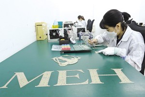 Vốn FDI vào Việt Nam tiếp tục duy trì xu hướng tích cực cả về quy mô vốn và cơ cấu đầu tư. Trong ảnh: Nhà máy sản xuất linh kiện đèn led của Daikan (Nhật Bản) tại Khu công nghiệp Amata (Đồng Nai). Ảnh: Lê Toàn