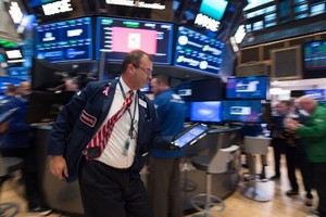  Khối ngoại đua mua cổ phiếu ngân hàng, tiếp tục đẩy mạnh bán ròng cổ phiếu VNM trong phiên 22/11