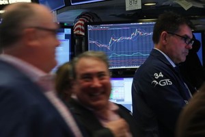 Giao dịch đột biến trên sàn HNX, khối ngoại trở lại mua ròng hơn 270 tỷ đồng tuần qua