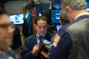 Khối ngoại tập trung mua vào cổ phiếu bất động sản trong phiên cuối tuần 27/10