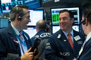 Phố Wall có phiên tăng tích cực nhờ các thông tin tốt hỗ trợ (Ảnh minh họa: AFP)