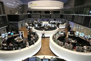 Chứng khoán châu Âu hút mạnh dòng tiền từ Mỹ