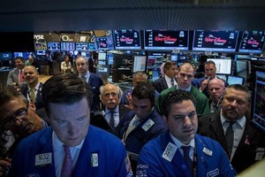 S&P 500 có lần thứ 53 trong năm thiết lập đỉnh cao lịch sử mới - Ảnh: Reuters