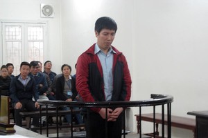 Bị cáo Tuấn lĩnh án về hành vi buôn lậu