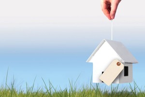 Môi giới nhà đất “hô biến” nhà người thành nhà mình chiếm đoạt tiền tỷ