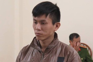 Chiếc két sắt bị vứt chỏng chơ giúp bắt nhóm trộm chuyên nghiệp tại Hà Nội