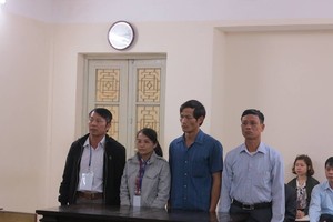 Các bị cáo tại tòa.