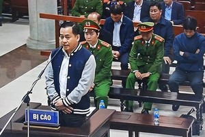 Các bị cáo tại tòa sơ thẩm.