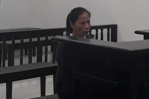 Cựu thủ quỹ ngân hàng hầu tòa sau 11 năm trốn chạy