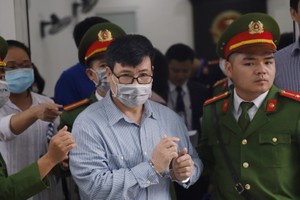 Bị cáo tại tòa. 