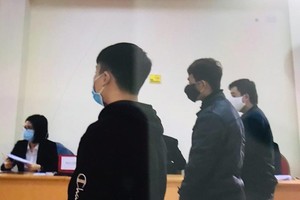 Các bị cáo tại tòa.