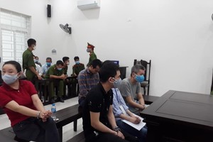 Các bị cáo tại tòa.