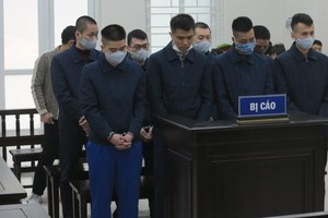 Các bị cáo tại tòa.