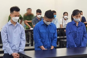 Các bị cáo tại tòa.