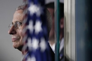 Chuyên gia về đại dịch của Mỹ: Có vắc xin và chứng minh rằng vắc xin an toàn, hiệu quả là hai điều khác nhau