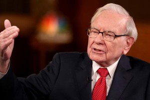 Warren Buffett công bố 5 khoản đầu tư mới vào các công ty thương mại Nhật Bản