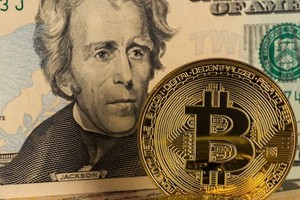 Nhận tiền từ gói kích thích mới, người Mỹ có thể dùng để đầu tư bitcoin hoặc cổ phiếu