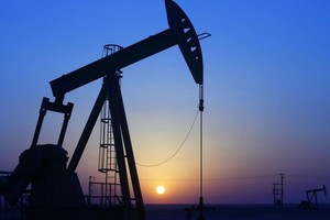 Goldman Sachs: Giá dầu có thể tăng trên 80 USD/thùng trong quý 3