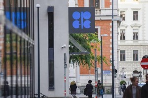 OPEC+ không đạt được thoả thuận tăng sản lượng và cuộc họp sẽ tiếp tục diễn ra trong tuần tới