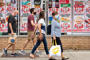 IMF cảnh báo giá cổ phiếu sụt giảm mạnh khi các ngân hàng trung ương thắt chặt chính sách