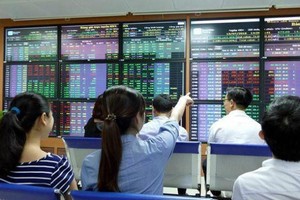 Chứng khoán APEC (APS): Cổ đông lớn giao dịch tháng 3 nhưng tới tháng 12/2021 mới công bố