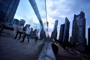 Trung Quốc sau nới lỏng tiền tệ, tiếp tục dùng chính sách tài khoá hỗ trợ tăng trưởng