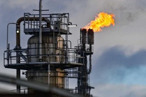 Các thị trường dầu mỏ đang hướng tới một tuần biến động khó lường