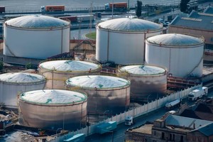 Giá khí đốt tự nhiên châu Âu giảm xuống mức thấp nhất trong 18 tháng