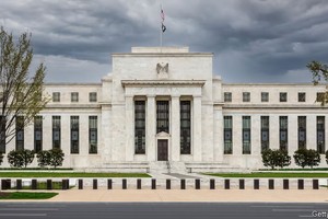 Fed phải lựa chọn giữa lạm phát và sự hỗn loạn của thị trường