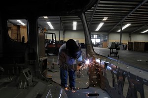 Reuters: Tập đoàn Trường Hải đang xem xét bán cổ phần Thaco Auto