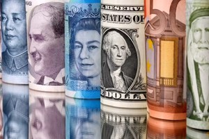 Thời đại khủng hoảng khiến các tiền tệ lớn trên thế giới không đồng bộ