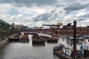 Hạn hán đe dọa tuyến thương mại đường sông lớn của châu Âu