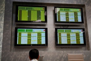 Reuters: Việt Nam sắp có bước tiến trong việc nâng hạng lên thị trường mới nổi thứ cấp