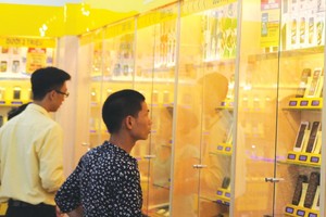 Thế giới Di động (MWG): Chủ tịch HĐQT đăng ký mua vào 1 triệu cổ phiếu, Dragon Capital bán ra hơn 4,1 triệu cổ phiếu trong phiên giảm sàn ngày 1/11