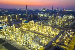 Trung Quốc đang đẩy các doanh nghiệp hoá dầu Hàn Quốc vào khó khăn