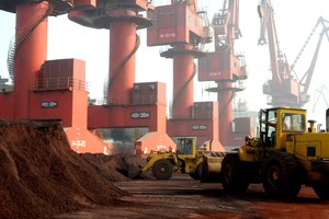 Lợi nhuận của các công ty khai thác đất hiếm Trung Quốc sụt giảm khi chuỗi cung ứng mới gia tăng