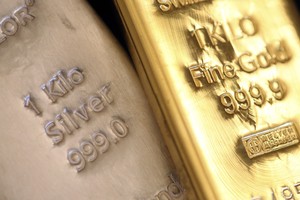 Bạc được dự báo sẽ tiếp tục tăng giá