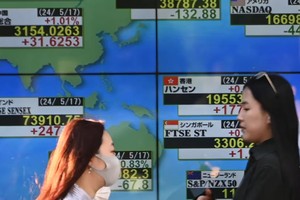 Đồng đô la mạnh ảnh hưởng đến hiệu suất của thị trường chứng khoán châu Á trong nửa đầu năm 2024