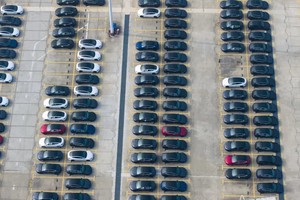 Các hãng xe nước ngoài ở Trung Quốc đối mặt với tương lai bấp bênh 